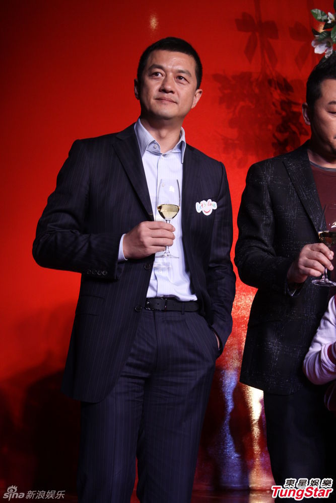 李亞鵬、郭濤父子相活動(dòng)