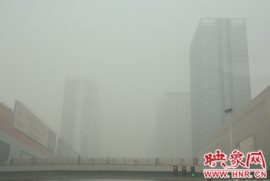 “霧霾”，應(yīng)該是2013年人們最不能忘記的詞語(yǔ)