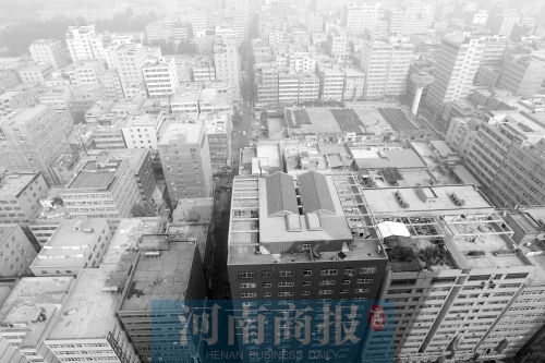 陳寨密密麻麻的出租房，或許將成為歷史  鄧萬里/攝