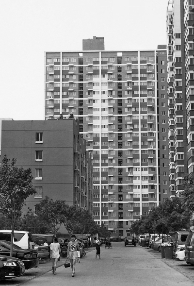 新就業(yè)大中專畢業(yè)生，外來務(wù)工人員住滿5年可申請購買公租房。