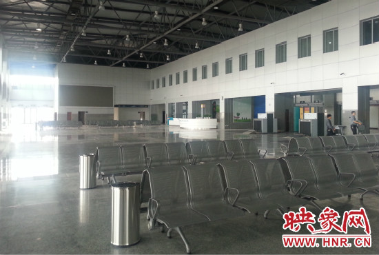 鄭州新客運(yùn)北站候車大廳。