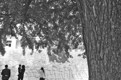 信陽市羅山縣何家沖村，當(dāng)年紅二十五軍從這里出發(fā)。記者李文波攝影