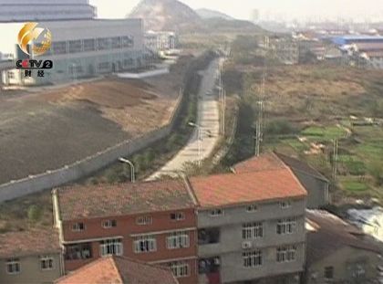 本應(yīng)沒有居民樓的區(qū)域，布滿密密麻麻的樓房