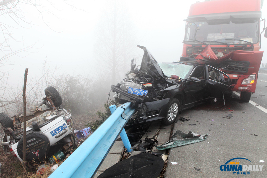 事故現(xiàn)場(chǎng)。惠斌 攝