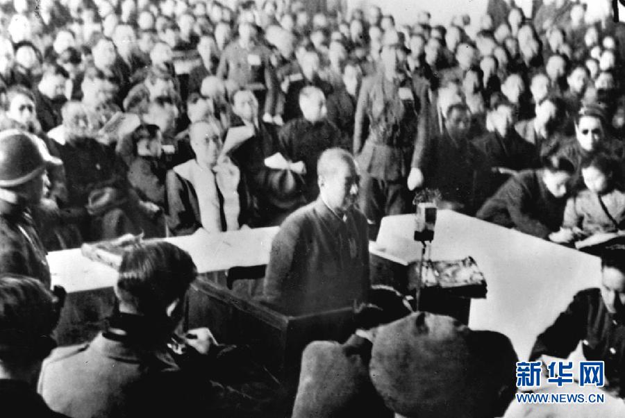 這是抗日戰(zhàn)爭勝利后，制造南京大屠殺的主要罪犯、日軍第6師團師團長谷壽夫被押上審判臺并被處死刑。