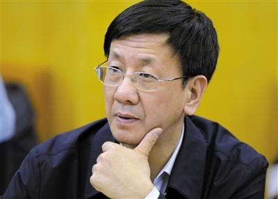 昨日，最高檢檢察長曹建明在遼寧團(tuán)參加“兩高”報(bào)告分組審議。記者 陳杰 攝