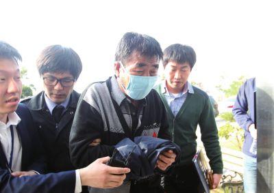 　4月19日，“歲月”號船長李俊錫被正式逮捕資料圖片。