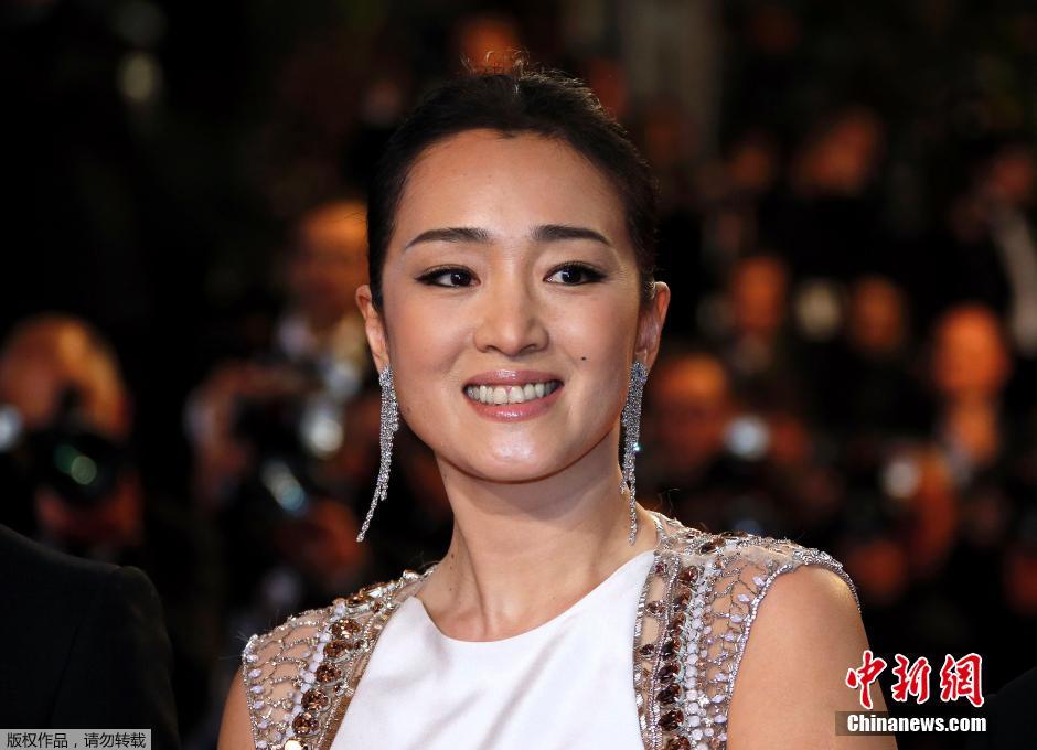 《歸來》戛納首映 兩代謀女郎紅毯PK 《歸來》戛納首映 兩代謀女郎紅毯PK