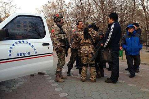 沈陽(yáng)城管開公車打CS毆打記者 系臨時(shí)工已被開除