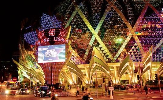 　澳門賭場貴賓廳的冷清，在許多人看來，是當?shù)亟?jīng)濟轉(zhuǎn)型的好機會。