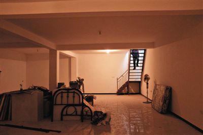 西城區(qū)大石虎胡同一處四合院內(nèi)，挖出的地下室已經(jīng)成型。