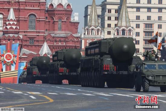 資料圖：2014年5月9日，俄羅斯舉行紀(jì)念衛(wèi)國(guó)戰(zhàn)爭(zhēng)勝利69周年的閱兵式，俄羅斯總統(tǒng)普京出席。