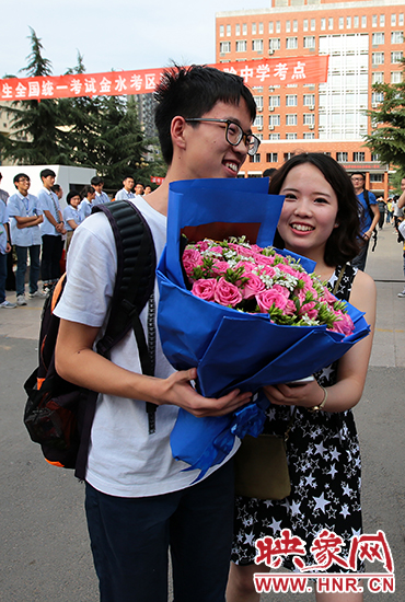 還有一種情，它是懵懂的情愫，你若安好，便是晴天。