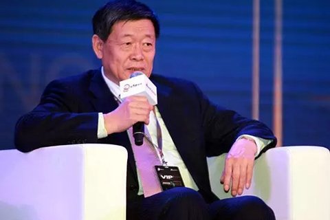 在2015(第八屆)金麒麟論壇上，山東魏橋創(chuàng)業(yè)集團董事長張士平表示，要想企業(yè)搞得好，必須讓員工過得好，我們企業(yè)負責為員工蓋房子，保證每個員工有一套房子，從90平方到160平方不等，這就解決了把農村勞動力轉移到城市的問題，也解決了我們的職工家屬的問題，叫職工真正以企業(yè)為家。