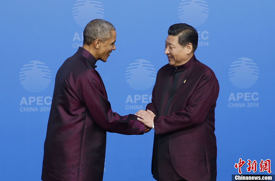 圖為習(xí)近平夫婦歡迎美國總統(tǒng)奧巴馬。中新社發(fā) 杜洋 攝