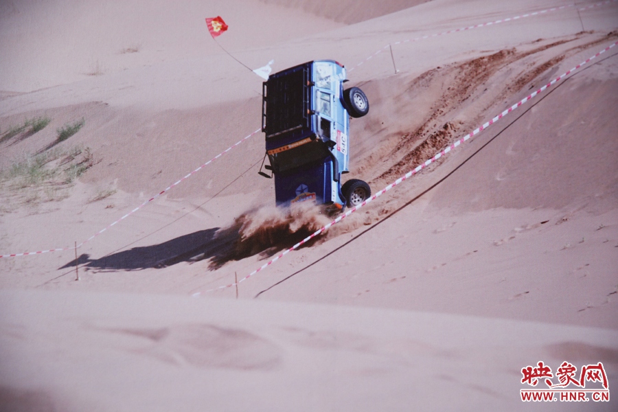 賽車的世界、更是男人的世界。圖為部分參展攝影作品。