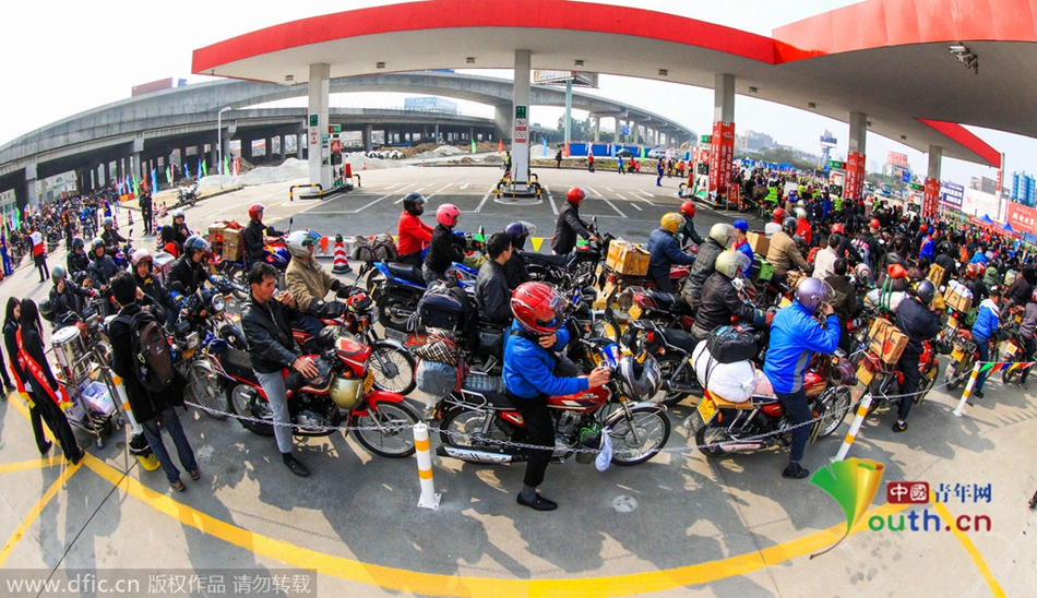 今年廣東、廣西兩省共193座中石化油站將為返鄉(xiāng)車主提供“6+X”免費服務(wù)，并將為1萬名“返鄉(xiāng)摩騎”免