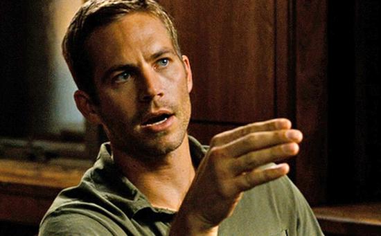 為了讓多姆重獲自由，布萊恩與FBI達(dá)成協(xié)議