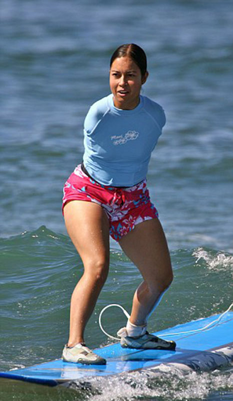 美國“勵(lì)志姐”天生無雙臂 用腳開飛機(jī)彈鋼琴