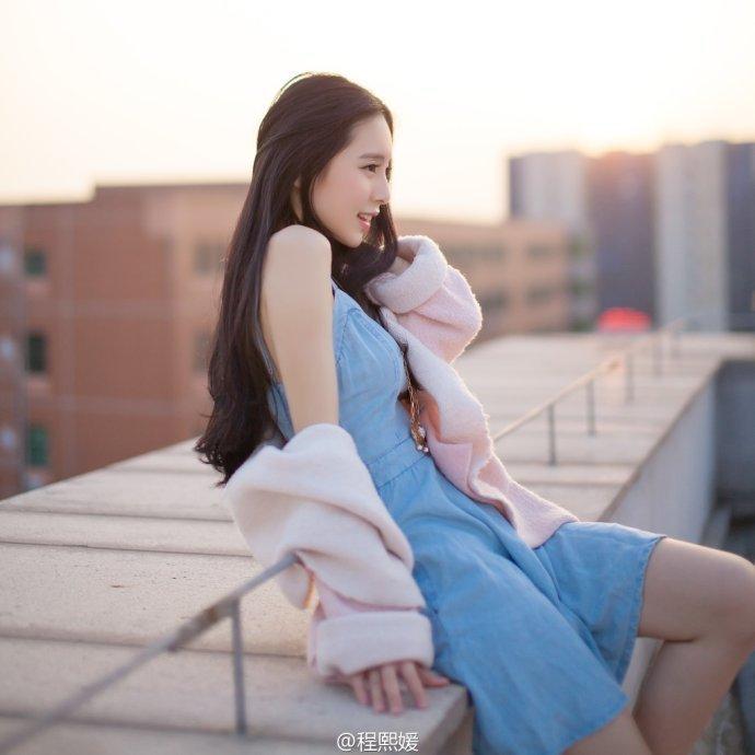 廈大?；ǔ涛蹑虑寮儗懻娅@贊 素顏美到窒息