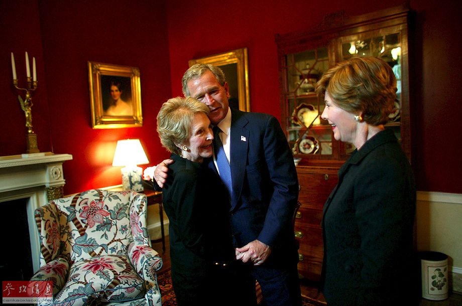 各國(guó)領(lǐng)導(dǎo)人退休后都干啥？小布什刷盤布朗教書