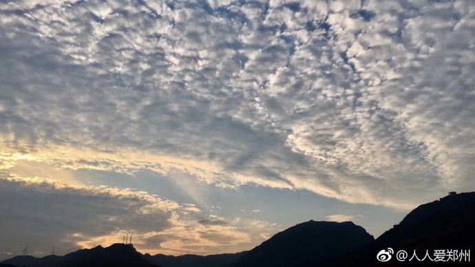 又被鄭州的藍(lán)天刷屏！隨便一拍就是手機(jī)壁紙