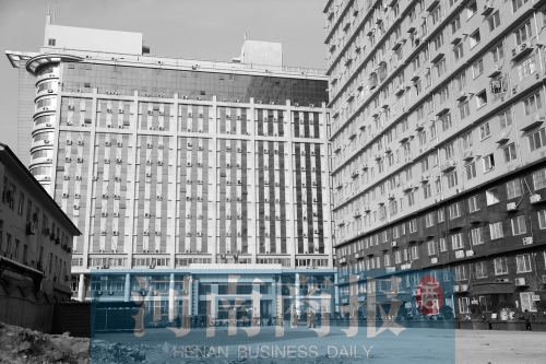 因購房尾款沒有交齊，鄭州一小區(qū)多戶業(yè)主的生活用水被停掉，有的連續(xù)半個月沒水吃。