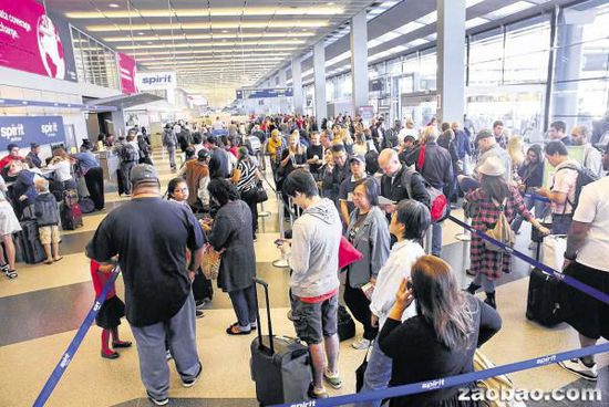 芝加哥機場遭惡意縱火2000多航班被迫取消