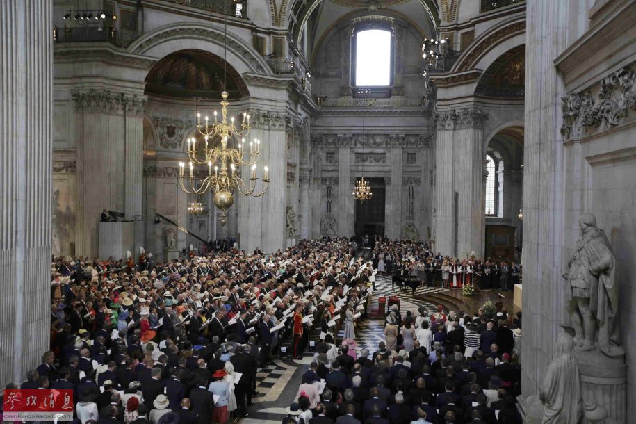 英國女王90大壽現(xiàn)場。