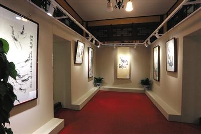 去年6月，益壽堂舉辦了“紀(jì)念頤和園對公眾開放一百周年書畫展”。