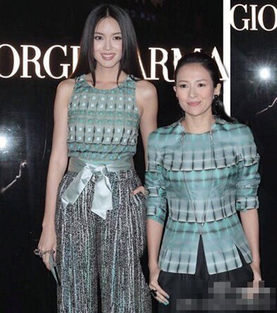 就算氣場(chǎng)絕對(duì)強(qiáng)大的貝嫂，跟張梓琳合影幾乎可以讓人忽視