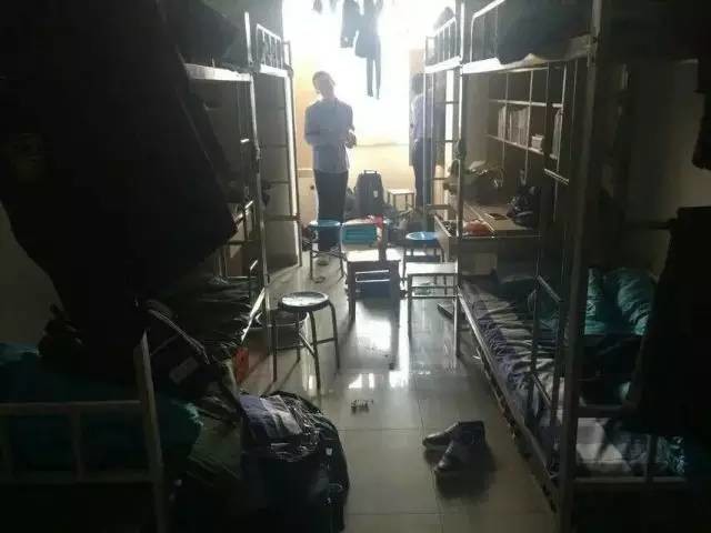 這個學校的男生宿舍火了！女同學都喊著要嫁