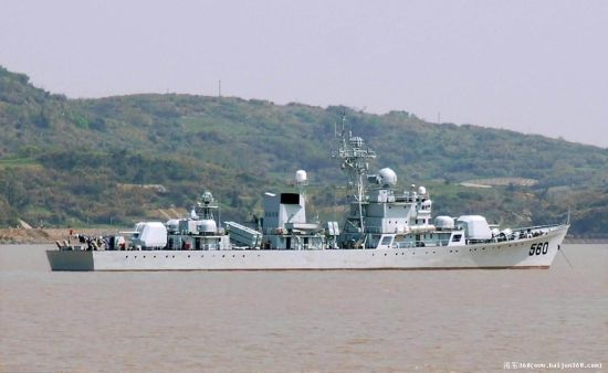 中國海軍一艘護衛(wèi)艦南沙擱淺 中國海軍一艘護衛(wèi)艦南沙擱淺