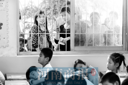 家長(zhǎng)們都想讓孩子上個(gè)好學(xué)校、好班級(jí)，但也應(yīng)根據(jù)實(shí)際情況，選擇最合適的