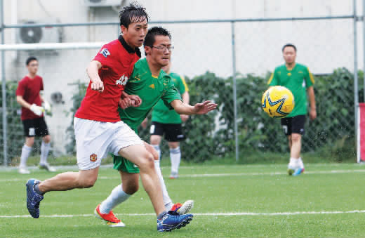 平安保險(xiǎn)與農(nóng)大體院的這場比賽，在上半場就失去了懸念