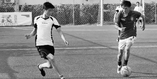 1:1戰(zhàn)平后，東方今報(bào)隊(duì)點(diǎn)球大戰(zhàn)憾負(fù)大商集團(tuán)隊(duì)