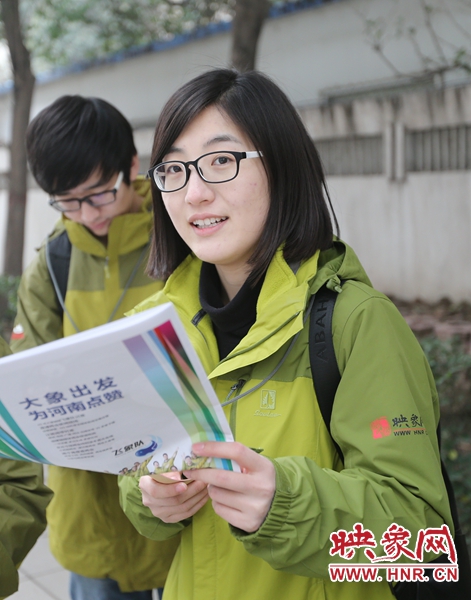 為報道兩會做準(zhǔn)備。