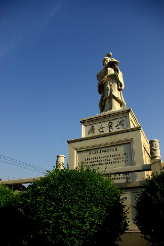 曹娥塑像 曹娥塑像