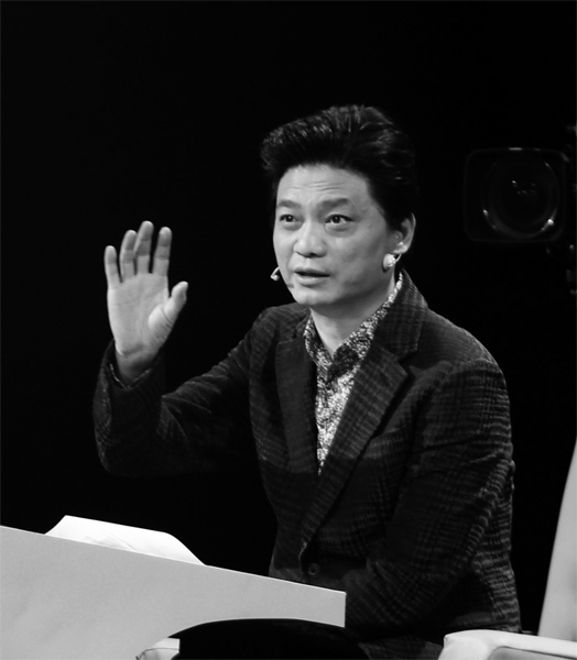 “希望女兒最好永遠(yuǎn)不要交男朋友，最好把父親當(dāng)男朋友?！贝抻涝φf。