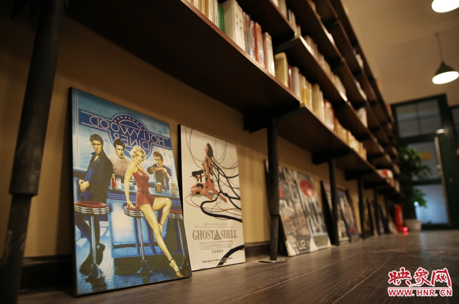 書店內(nèi)的書。