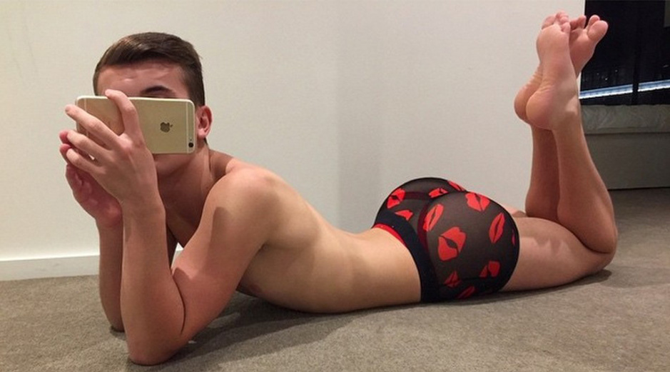 媲美卡戴珊！美少年性感肥臀兜不住