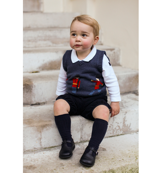 喬治王子發(fā)布圣誕官方照 激萌小正太融化網(wǎng)友心 喬治王子發(fā)布圣誕官方照 激萌小正太融化網(wǎng)友心